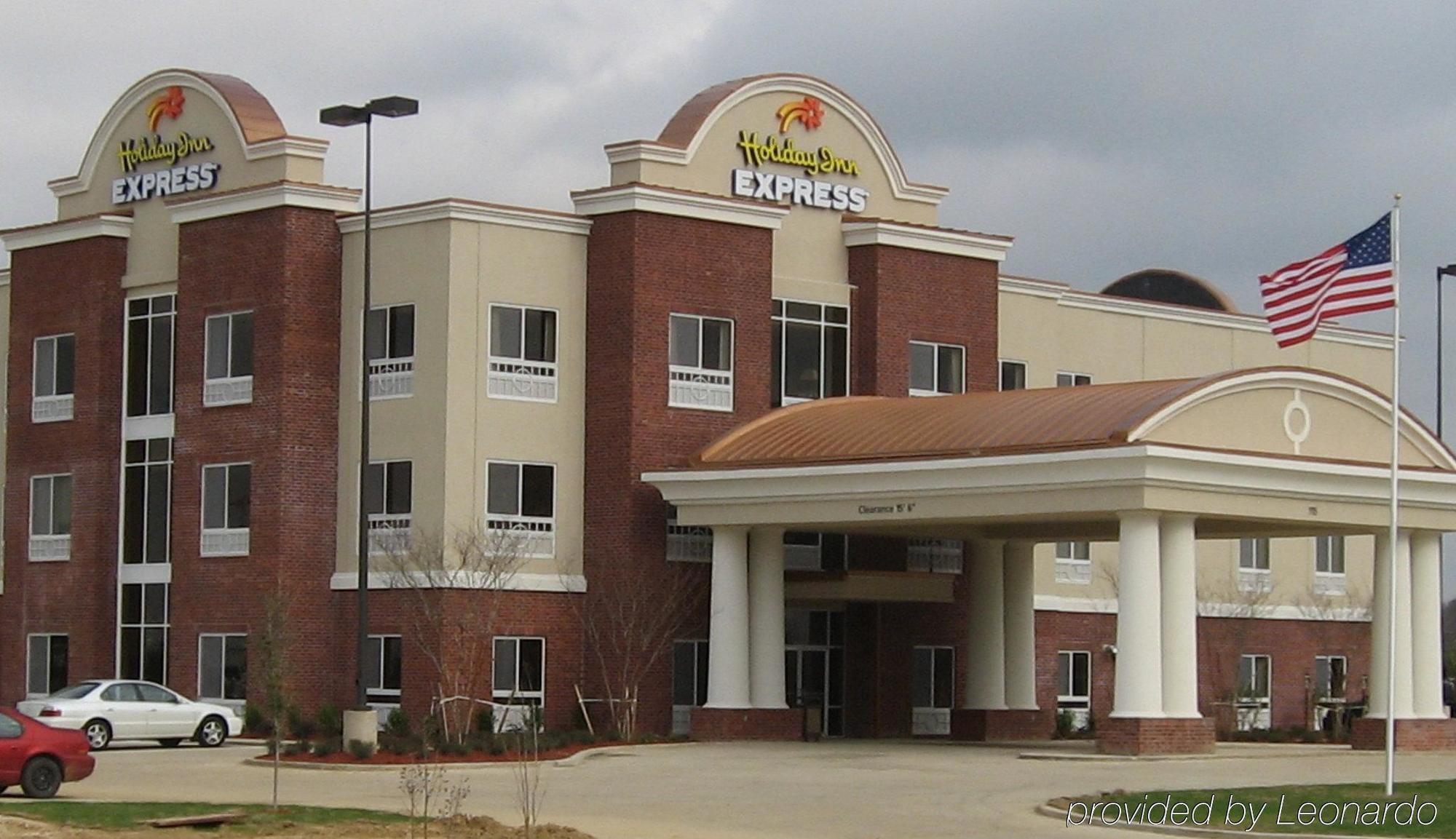 Holiday Inn Express Hotel & Suites Canton By Ihg Exterior photo