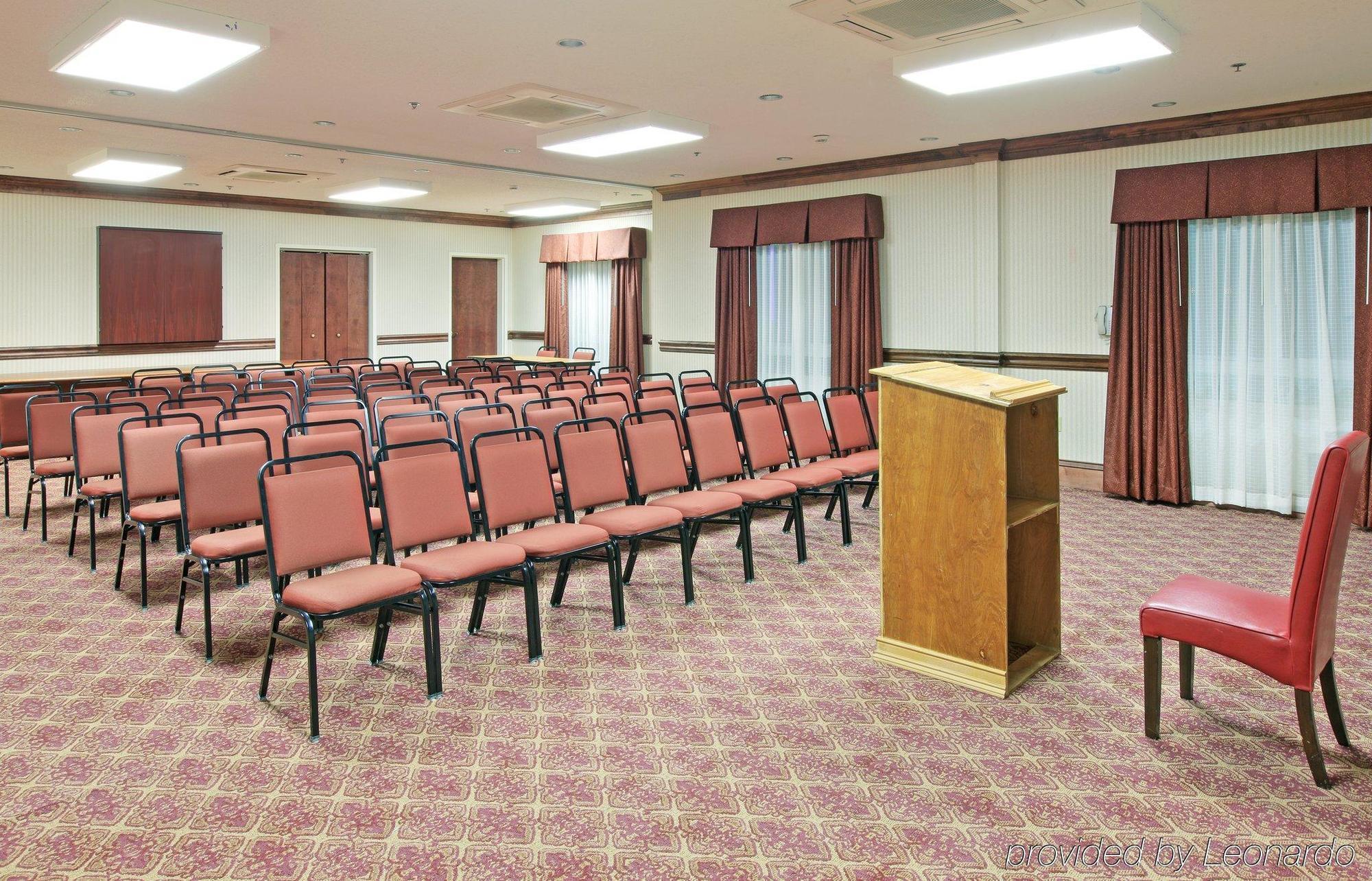 Holiday Inn Express Hotel & Suites Canton By Ihg Exterior photo