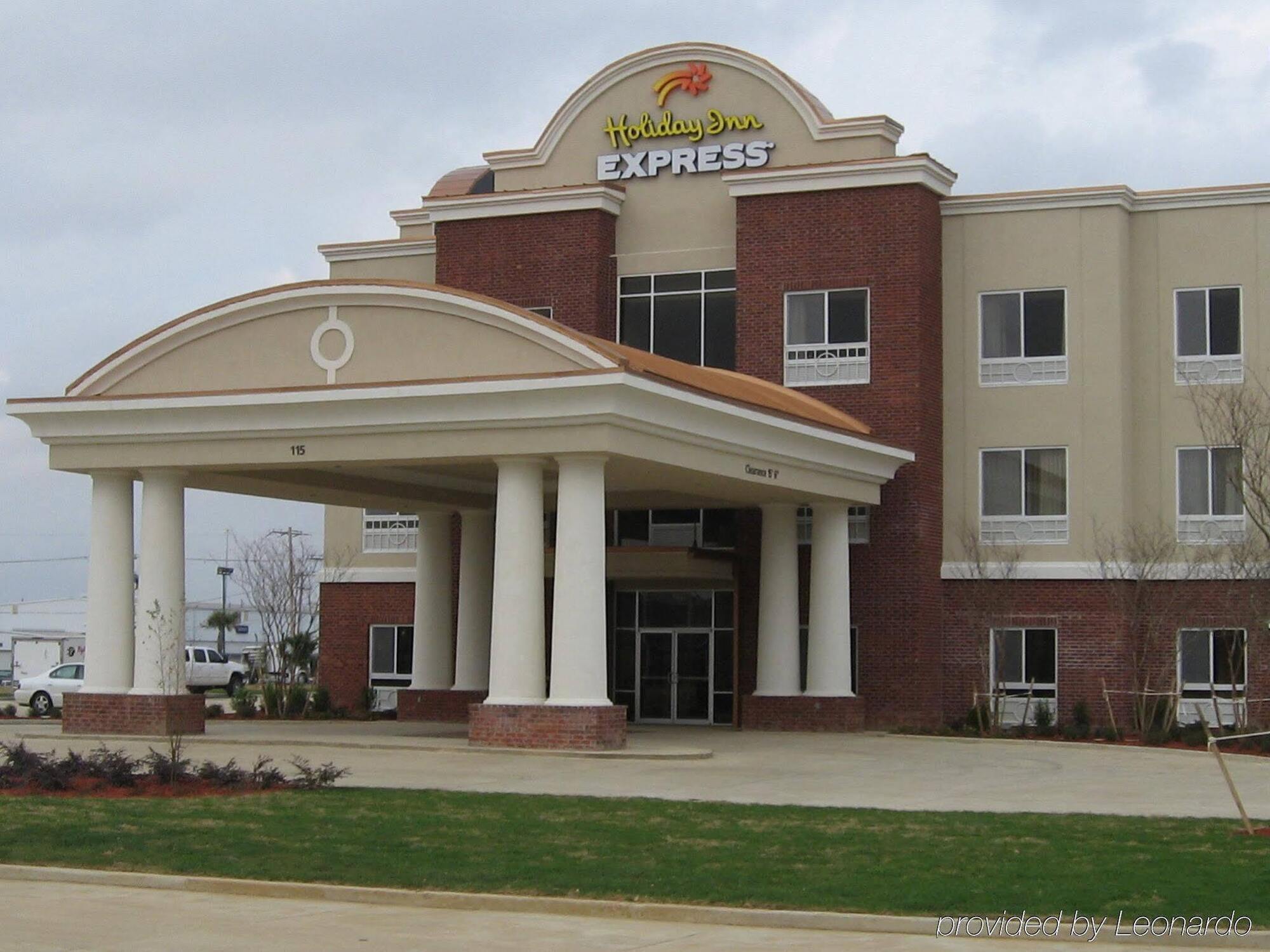 Holiday Inn Express Hotel & Suites Canton By Ihg Exterior photo